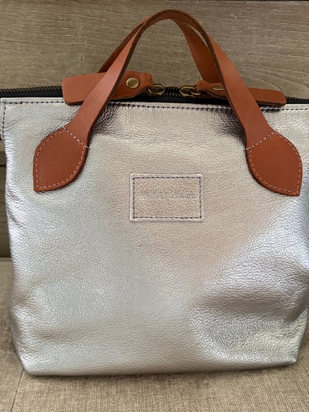 Parker Thatch Small Charlie in Stardust EUC
